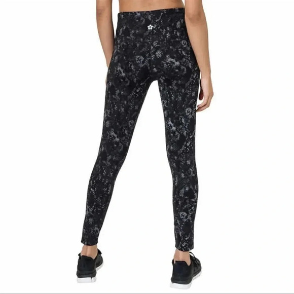 Tuff Athletics Black Rocky Print High Rise UPF 40+ Active Leggings Medium - Picture 2 of 10